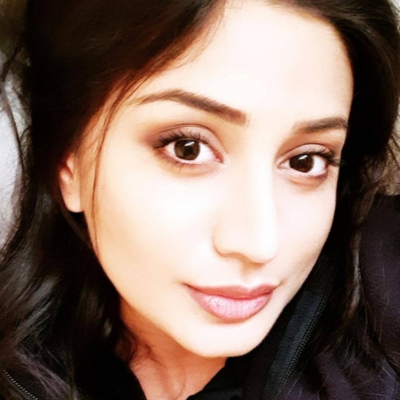 Meet your Posher, Niha - Picture 3 of 3